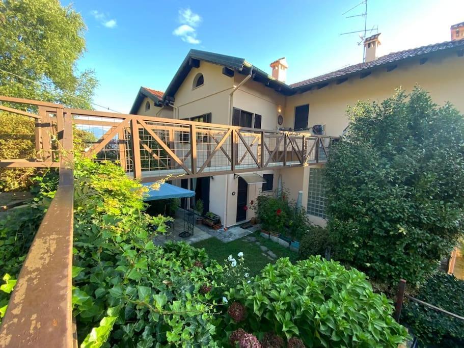 Villa Giardino Con Pontile Sul Lago D'Orta In Riva 奥尔塔圣朱利奥 外观 照片