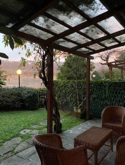 Villa Giardino Con Pontile Sul Lago D'Orta In Riva 奥尔塔圣朱利奥 外观 照片