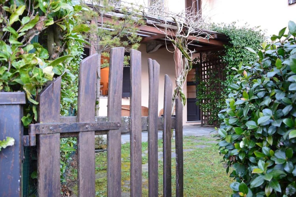 Villa Giardino Con Pontile Sul Lago D'Orta In Riva 奥尔塔圣朱利奥 外观 照片