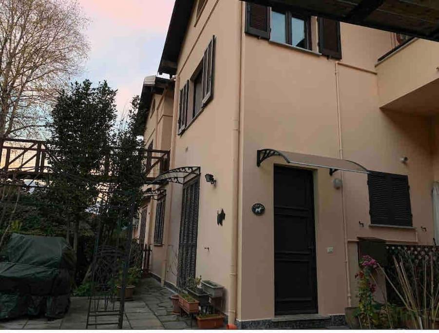 Villa Giardino Con Pontile Sul Lago D'Orta In Riva 奥尔塔圣朱利奥 外观 照片