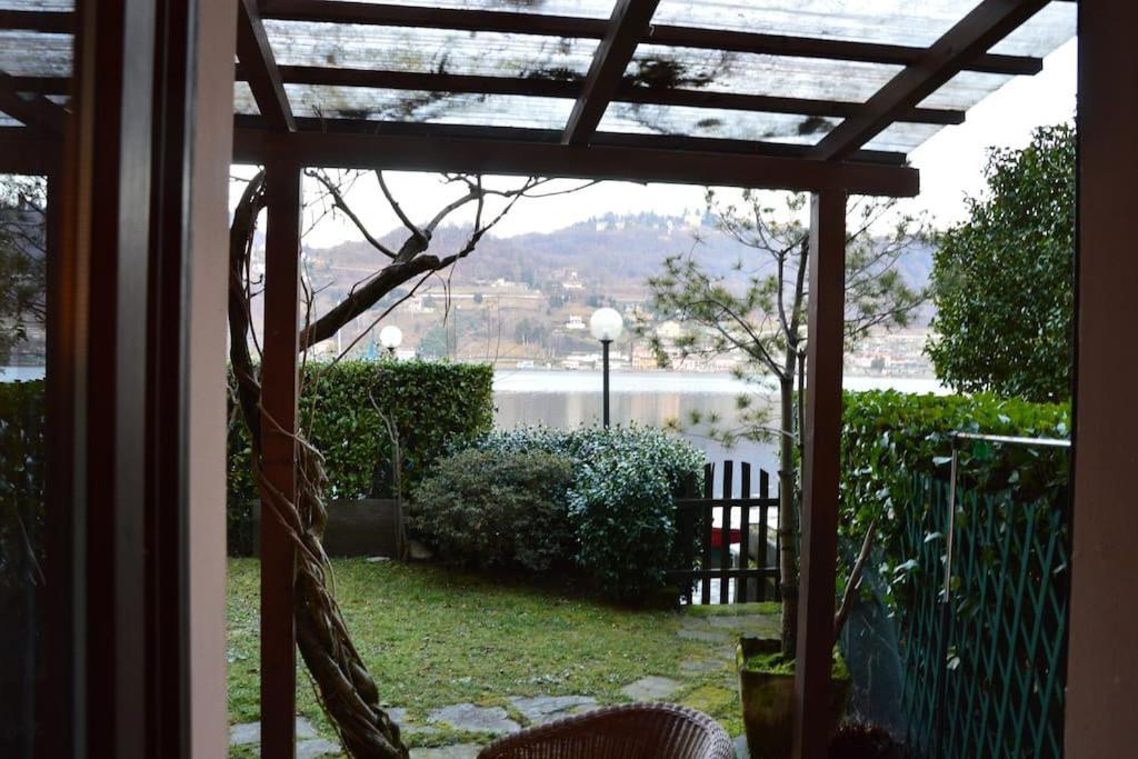 Villa Giardino Con Pontile Sul Lago D'Orta In Riva 奥尔塔圣朱利奥 外观 照片